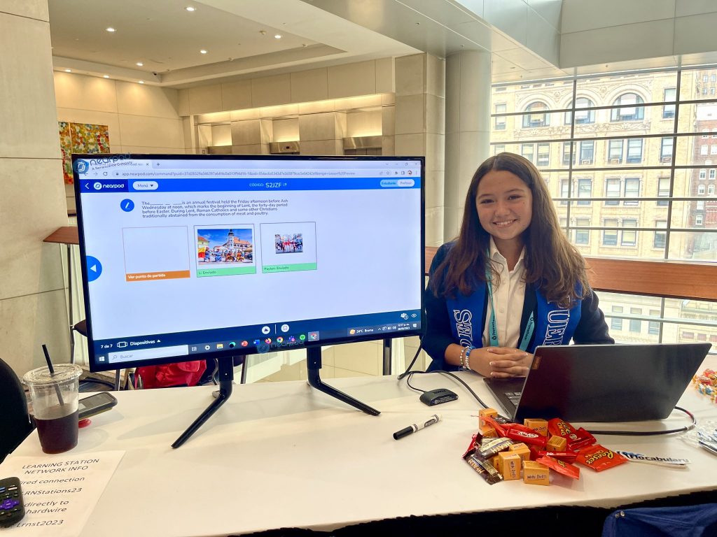 Students from Andes International School presenting with Nearpod at ISTE 2023